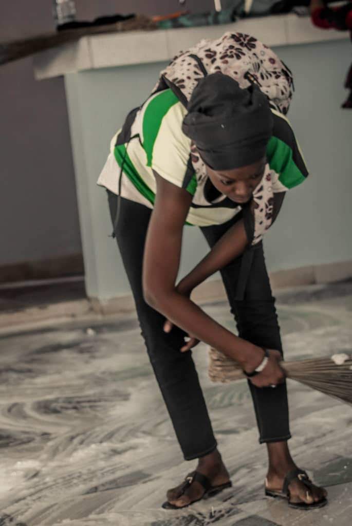 ADULeads's tweet photo. Excellence is one of our core values at A.D.U., therefore our Campus Clean-up Day is a special initiative where our #YoungLeaders, Staff, and even President, join to make sure that our new campus is clean. https://t.co/7zcNzZwSjK