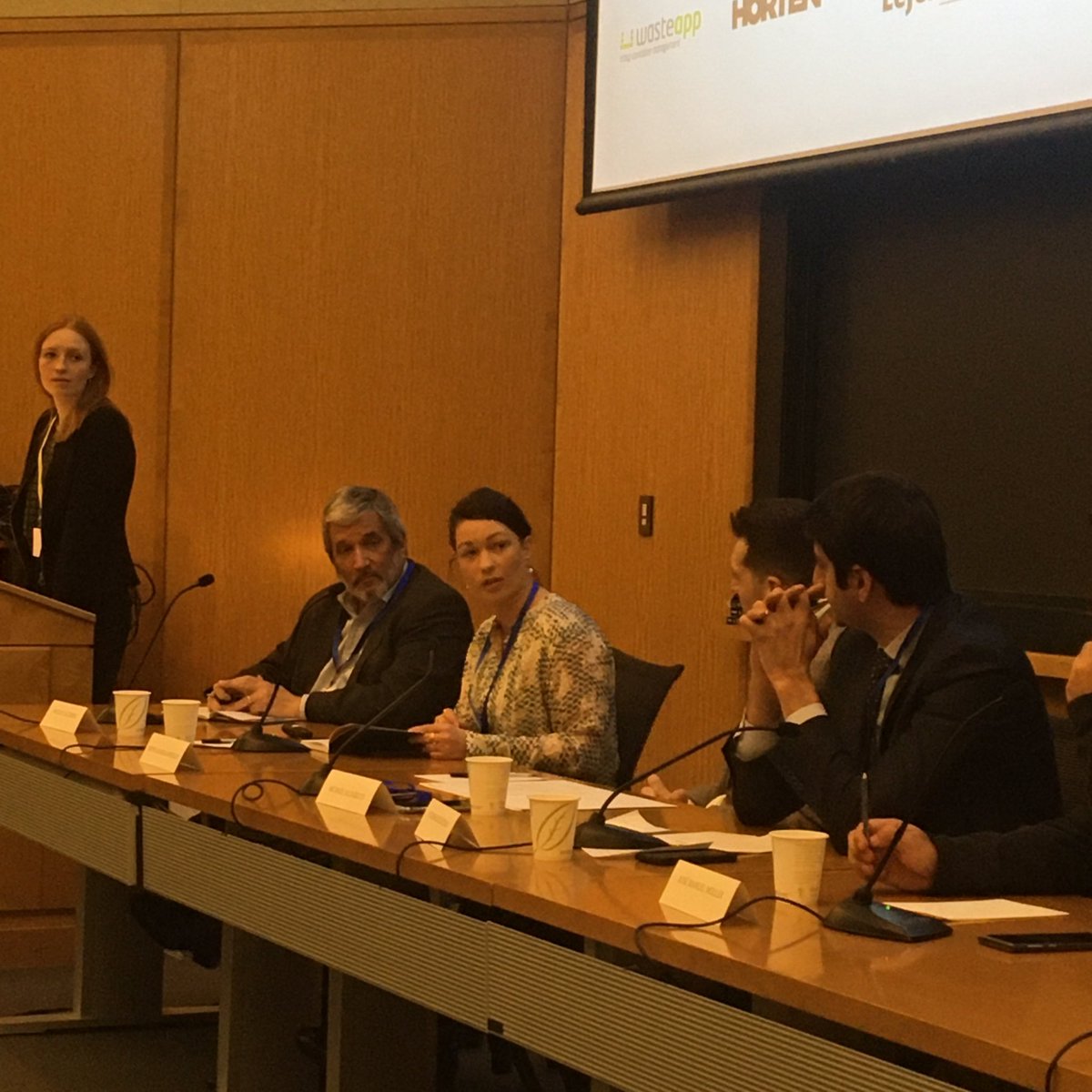 #ty <a href="/MoeskaerM/">Monica Maria Moeskær</a> at #HCES2020 regarding #circularconstruction and catalyzing partnerships across industry @designcentret #moregreenbuildings