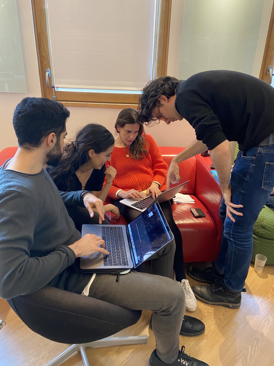 dschoolparis's tweet photo. Retour en images sur la formation #videoparticipative animé par @andresb0919 durant 2jours à la @dschoolparis @EcoledesPonts
#formationprofessionnelle #designthinking #dschool #innovation
https://t.co/9hWKLr0F5Y https://t.co/AlDRp9XZPY