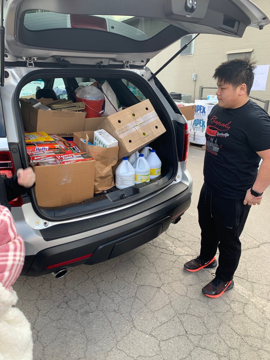 greenbayschools's tweet image. The @greenbayeasths Rhapsody in Red show choir students made it safely to Nashville for their big competition. This morning they spent time volunteering to help the victims of the Nashville tornadoes. Thanks to everyone who donated supplies! #RedDevilPride #CommunityReady