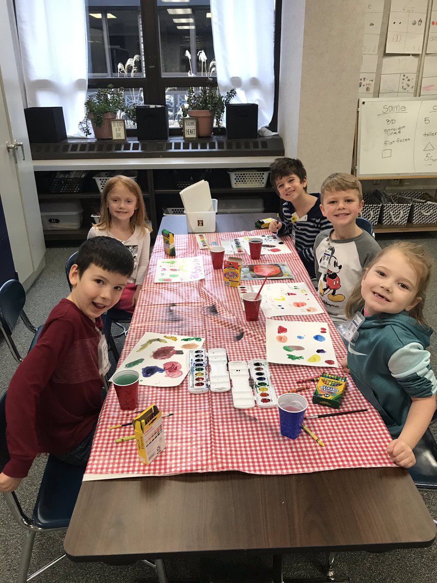 KentsKinders's tweet photo. Not all nonfiction books have photographs. What matters is the information inside. We read a nonfiction book illustrated in watercolor. We painted what we learned with water color too! #responsetoreading #fountasandpinnell https://t.co/eVvoqVUR8r
