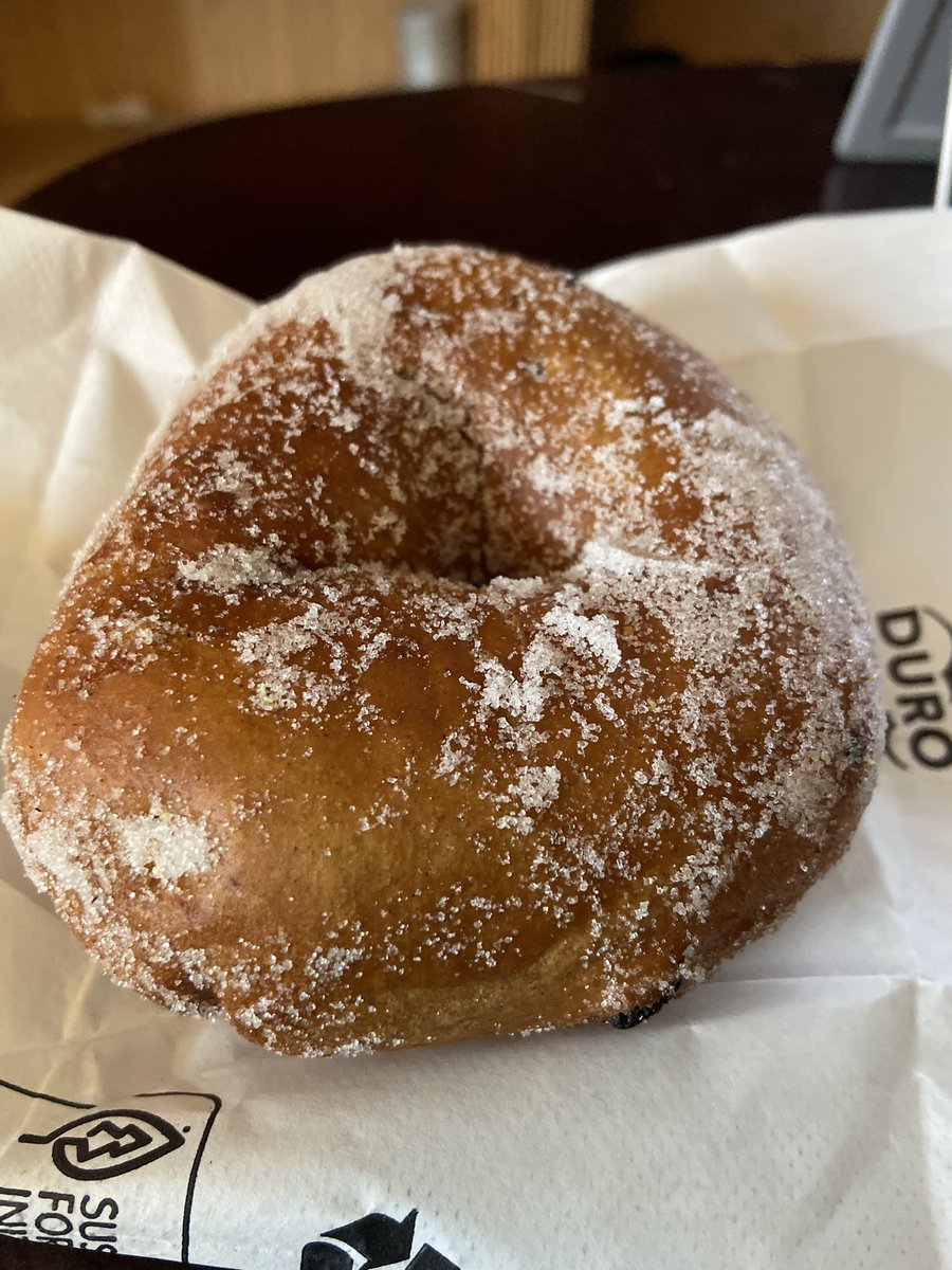 Breadchick's tweet photo. Ann Arborites will know what this is! The rest of you are missing out... #Fragel #FridayFoodPorn https://t.co/oVsseEpXaZ