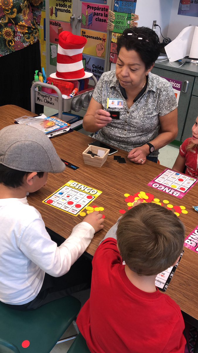MKMannin's tweet photo. Read across America + Spanish Immersion at Spring Creek Elementary https://t.co/hGQk3jMsKu
