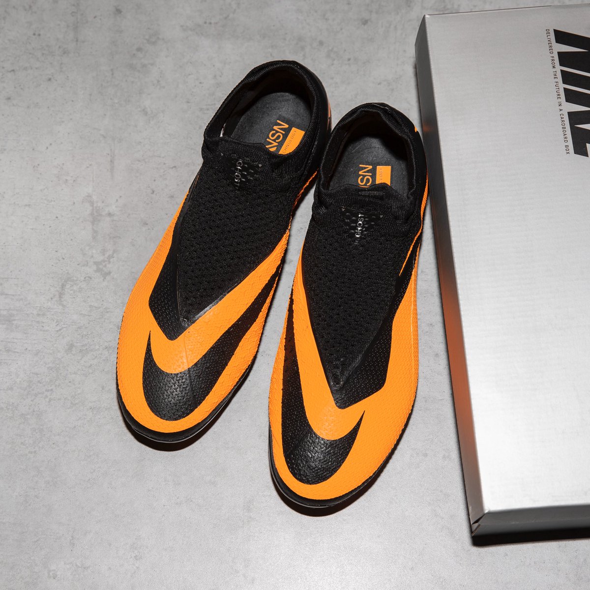 ProDirect_LDN's tweet image. Just landed at Pro:Direct 𝗟𝗗𝗡𝟭𝟵 — the Nike PhantomVSN II 'Future DNA' HV. Limited pairs available now.
-
Pro:Direct LDN19, 19 Foubert's Place, Soho, London, W1F 7Q