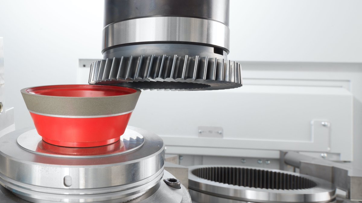 machinetoolsmag's tweet photo. #Gleason vertical Power Skiving #machines for the #production of soft and hardened gears 
#tool #cutter #IntegratedCutterResharpening  
https://t.co/9lzuYyONAM https://t.co/SK5Ufomtnw