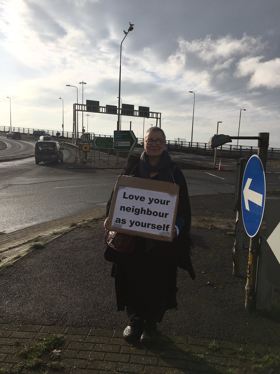 KCPeaceA's tweet photo. ‘At the still point of the turning world’ Kent Christian peace activists will forever be on a roundabout in Dover welcoming refugees. #TSEliot #RefugeesWelcome #GodsLoveKnowsNoBorders https://t.co/e8K61RM9Bq