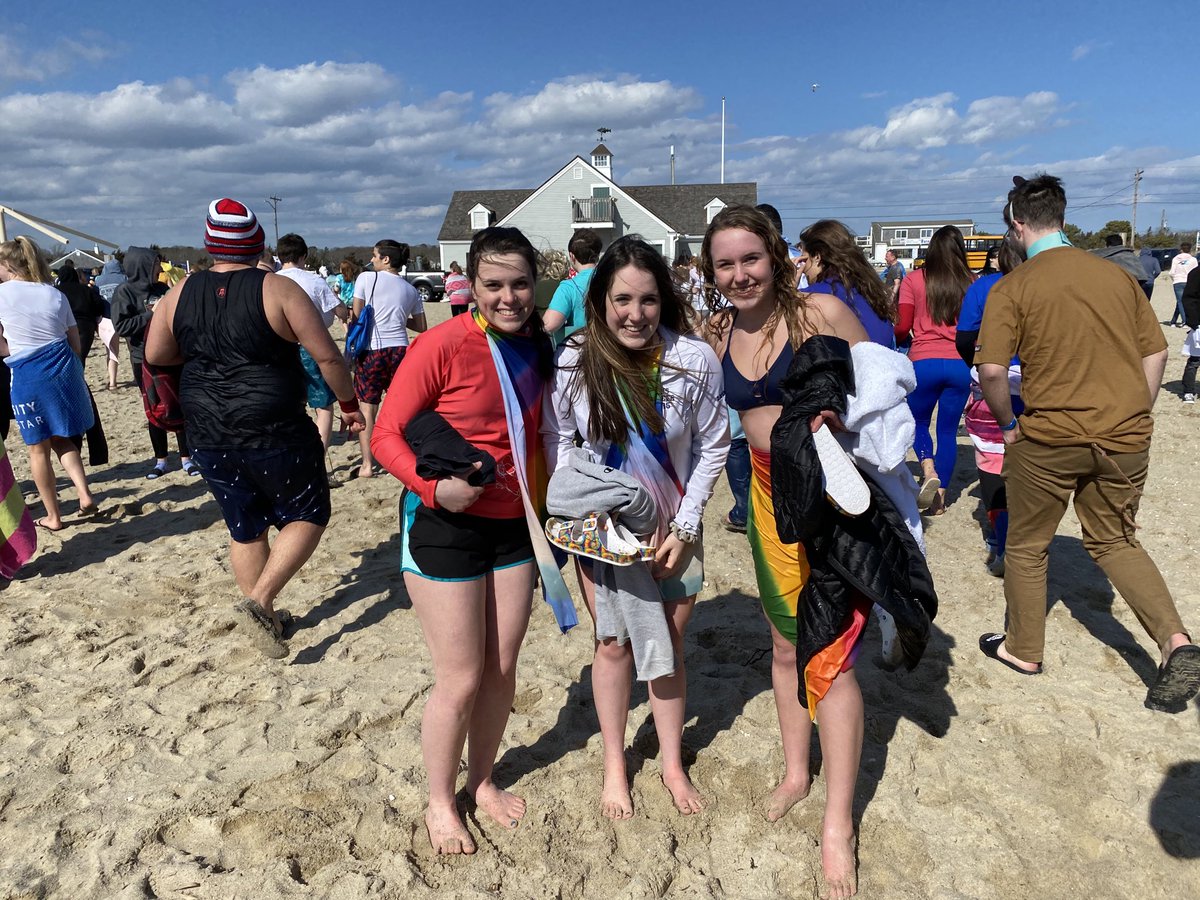 foxhsprincipal's tweet photo. Student Council at the MASC State Conference ready for the Special Olympics Polar Plunge! #specialolympics https://t.co/nh8A0Jij2H