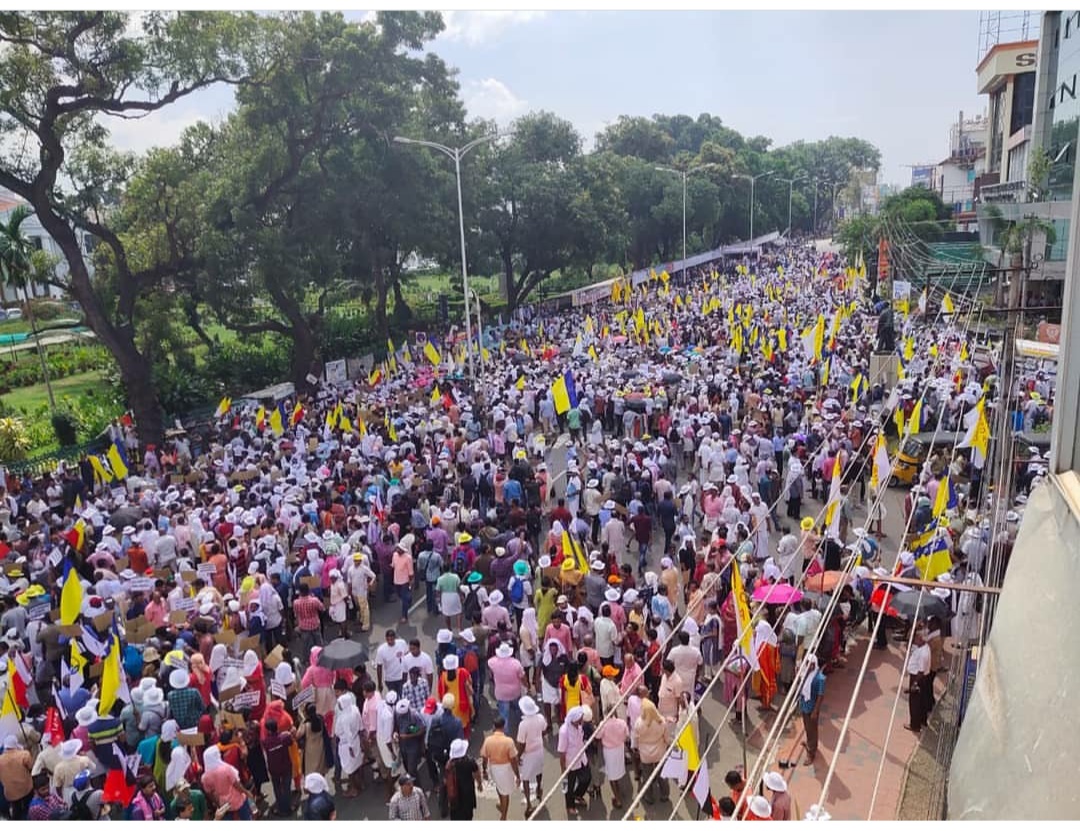 SeenaSanthosh1's tweet photo. Sir, We request court &amp; Govt must examine member's will in each parish church &amp; enforce justice to Jacobites who are majority in each church, Implement #ChurchAct
#SupremeCourt
@scigovin @barandbench @Lawyersclub @CMOKerala @CPIMKerala @KeralaGovernor @rashtrapatibhvn @the_hindu https://t.co/2YjuHDdb1q