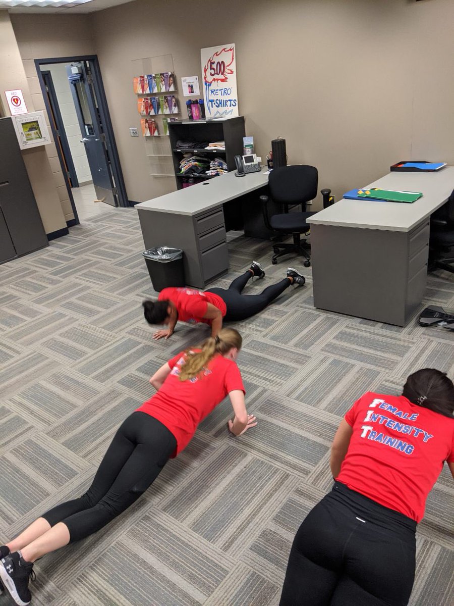 PRPRecruiting's tweet photo. Week 5 of our Female Intensity Training program. These ladies are hoping to meet @PeelPolice expectations through perseverance and determination. #JOINPRP https://t.co/iWydPKN2VP