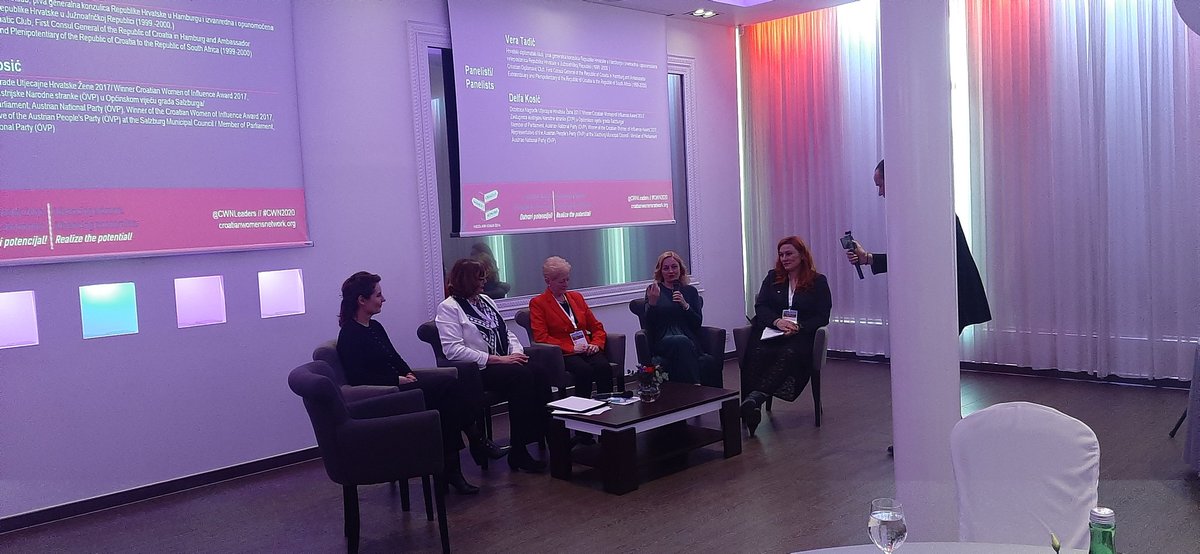 IvanaPerkovac's tweet photo. Središnji događaj dnevne međunarodne konferencije @CWNLeaders panel "Žene u diplomaciji". O svom političkom putu: @marijana_petir, Irena Petrijevčanin Vuksanovic, @DelfaKosic i Vera Tadić s moderatoricom @MirjanaPiskulic https://t.co/Ex3xkC2FHw