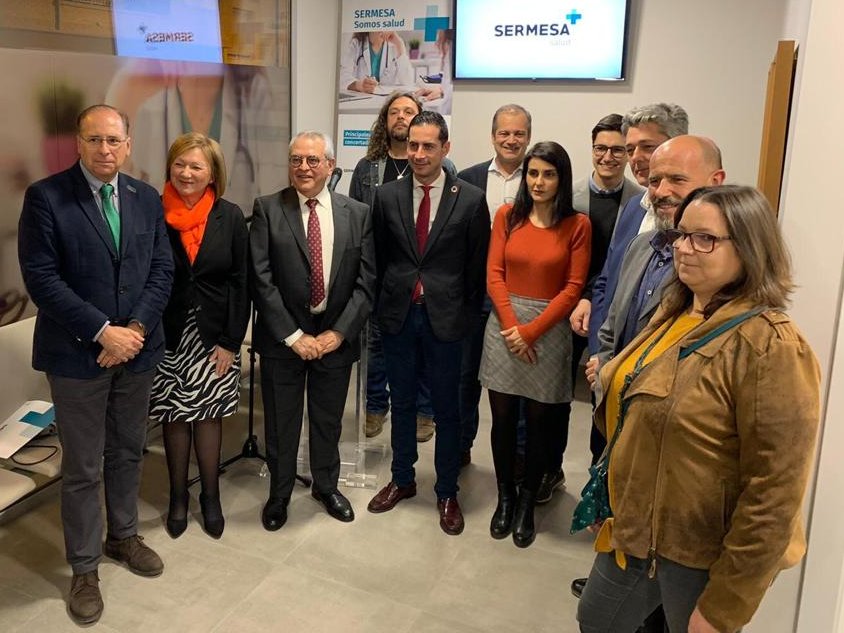 IICOMV's tweet photo. El vicepresidente del #ICOMV, @IborPedro , asistió a la inauguración de la segunda @clinica_sermesa en La Pobla de Vallbona
#medicina #clínica #sermesa #ICOMV #inauguracion #salud https://t.co/e9mLpldp3u