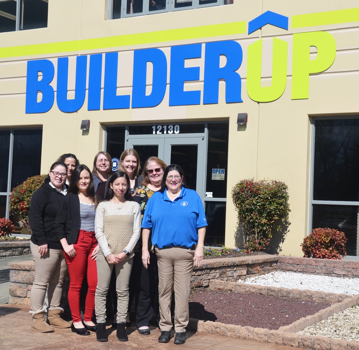 BuilderUp's tweet photo. It's National Women in Construction Week! We are so lucky to have these hardworking ladies as part of our #BuilderUp family! #WICweek2020 💚💙 https://t.co/iuQOnGatJh