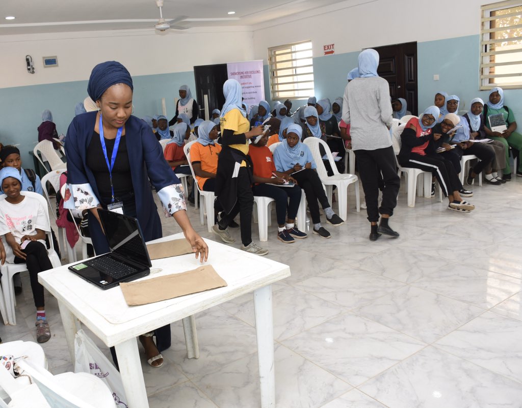 SHE_Initiative_'s tweet photo. Photospeaks: Boostfidence “Destination one”
#girlpower #womenempowerment #communitydevelopment #equality4all #abuja #kaduna #africa #nigeria #instagood #instadaily #trendingnow #SHEInitiative #tgif #hmsschoolkaduna https://t.co/QUZuMSHP6H