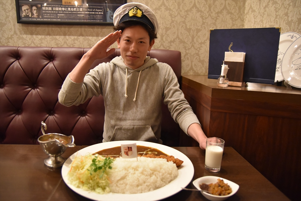 Uzivatel はまれぽ 公式 Na Twitteru デカ盛り 横須賀で戦艦 三笠 を模した超弩級海軍カレーを に 撃沈してきた T Co Kaiybhl35v 胃がちっちゃいのにデカ盛り大好きなはまれぽ編集部がまたまた挑戦してきました 横須賀 よこすか海軍カレー