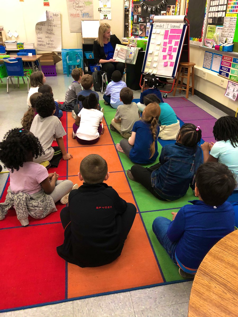 MissMoreiraBCPS's tweet photo. More of this week’s mystery readers. These guests brought their own books and now they are some of our new favorites!💕📚 https://t.co/oj0oiREYxp