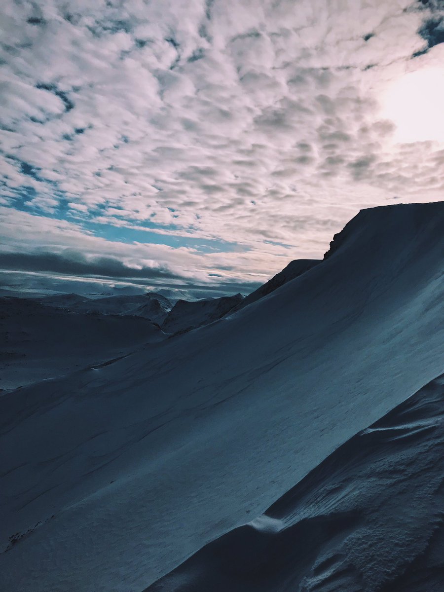 LKMacCallum's tweet photo. 🔮🏴
#WinterNeedsUs
#ProtectOurWinters
@uk_protect
@TheNevisRange https://t.co/Z8EMEEeBVs