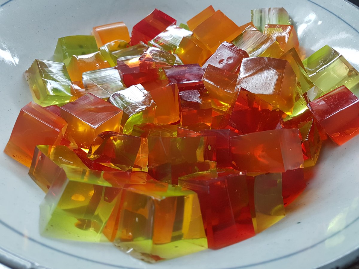 CosmoManchester's tweet image. 😋 At COSMO Manchester we have a whopping 12 METRES of puddings to you to enjoy.

#FridayThoughts #FridayMotivation