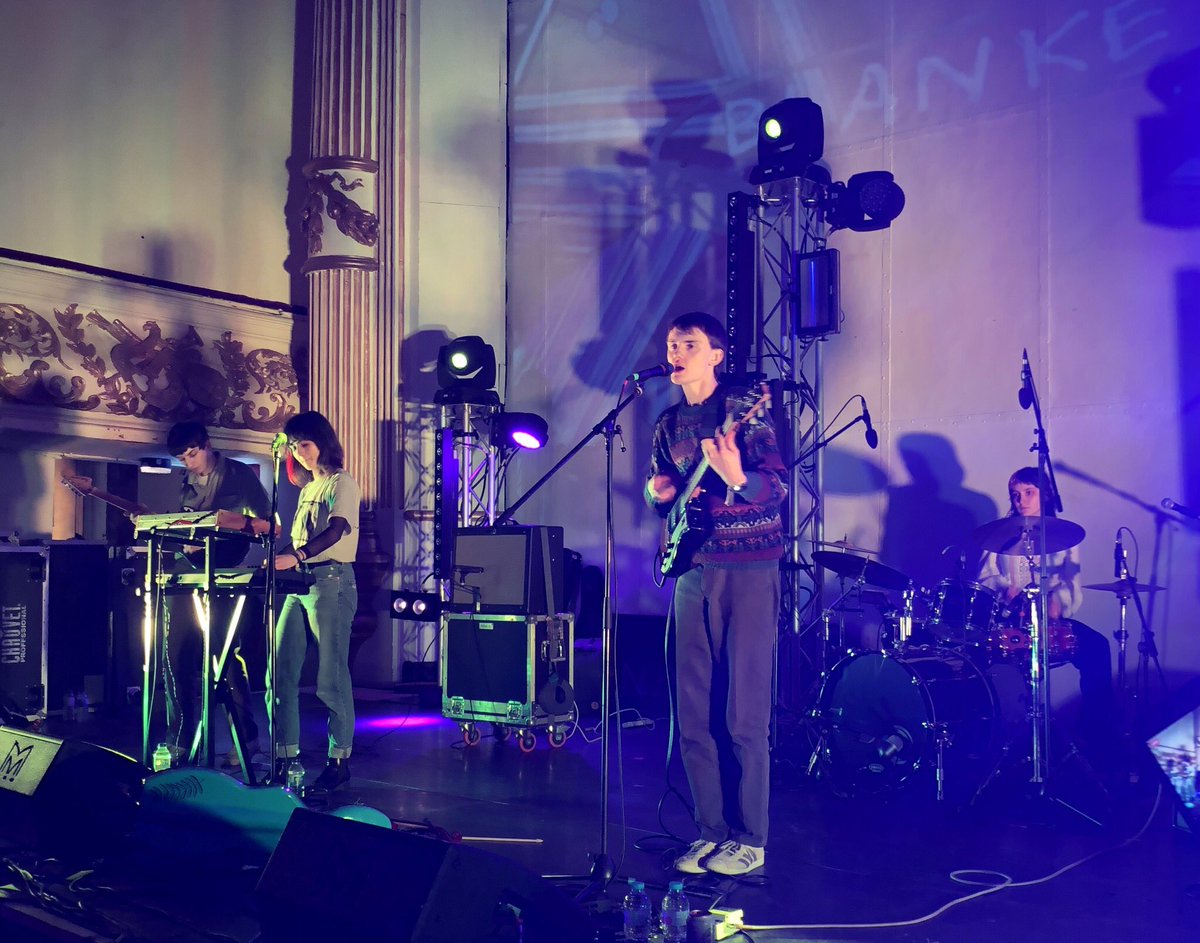 kitmonsters's tweet photo. Amazing sounds and visuals from @blanketmanband @honeyfeetmusic @tranqua_lite @diving_station at @unconvention @niamos_mcr last night! #newmusic #livemusic #blanketsounds #folkhop #artrock #dreampop https://t.co/SARrZMtK9z