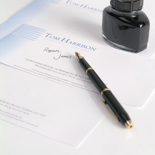 Say it with a compliment - slip! Give your business to a more professional feel by handing a client a branded compliment slip. We can design these for you! Take a look today. buff.ly/2ObuZXF #printing #burystedmunds #designstudio #graphicdesign buff.ly/3a1zj6u