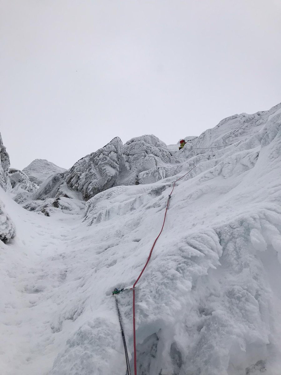OC65Sqn's tweet photo. A couple of great final days winter mountaineering with @Sapper_Climbing on the winter mountaineering meet in #Glencoe #Scotland. @Proud_Sappers https://t.co/JYfGGBmaNu