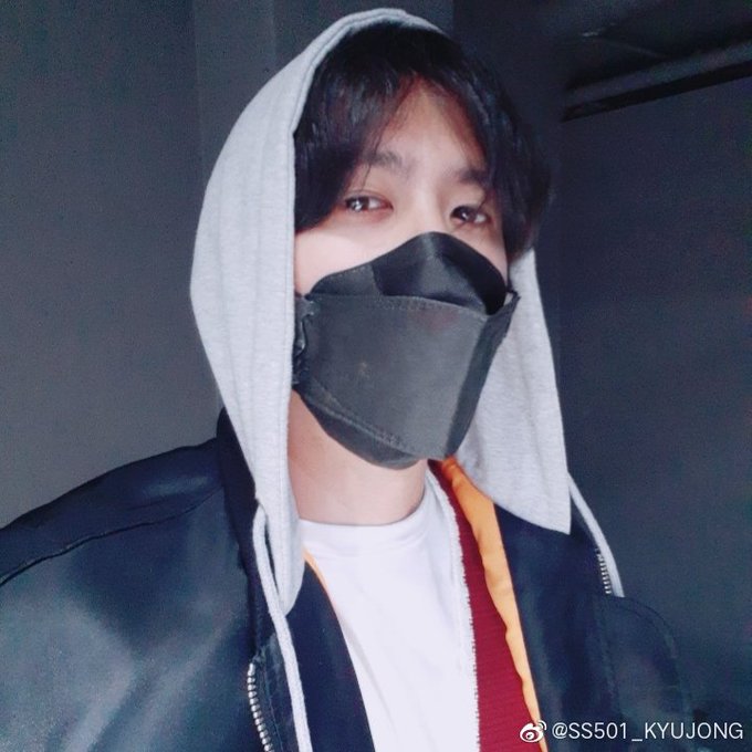 SS501_SP's tweet photo. [Fotos | 04.03.20] Kim Kyu Jong - Weibo Update. #KimKyuJong #SS501

🔗https://t.co/TyLrixiW20 https://t.co/uJNbgQQmkj