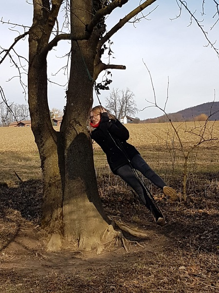 SacreCoeurP's tweet photo. Unser Maturant/inn/en waren wieder im Waldkindergarten Maria Anzbach... und waren offensichtlich begeistert. https://t.co/rGyWsTmjnN #BAfEP #Pressbaum #Waldpädagogik @EvaGlattau @LandauDaniel https://t.co/Njs1jPj5I5