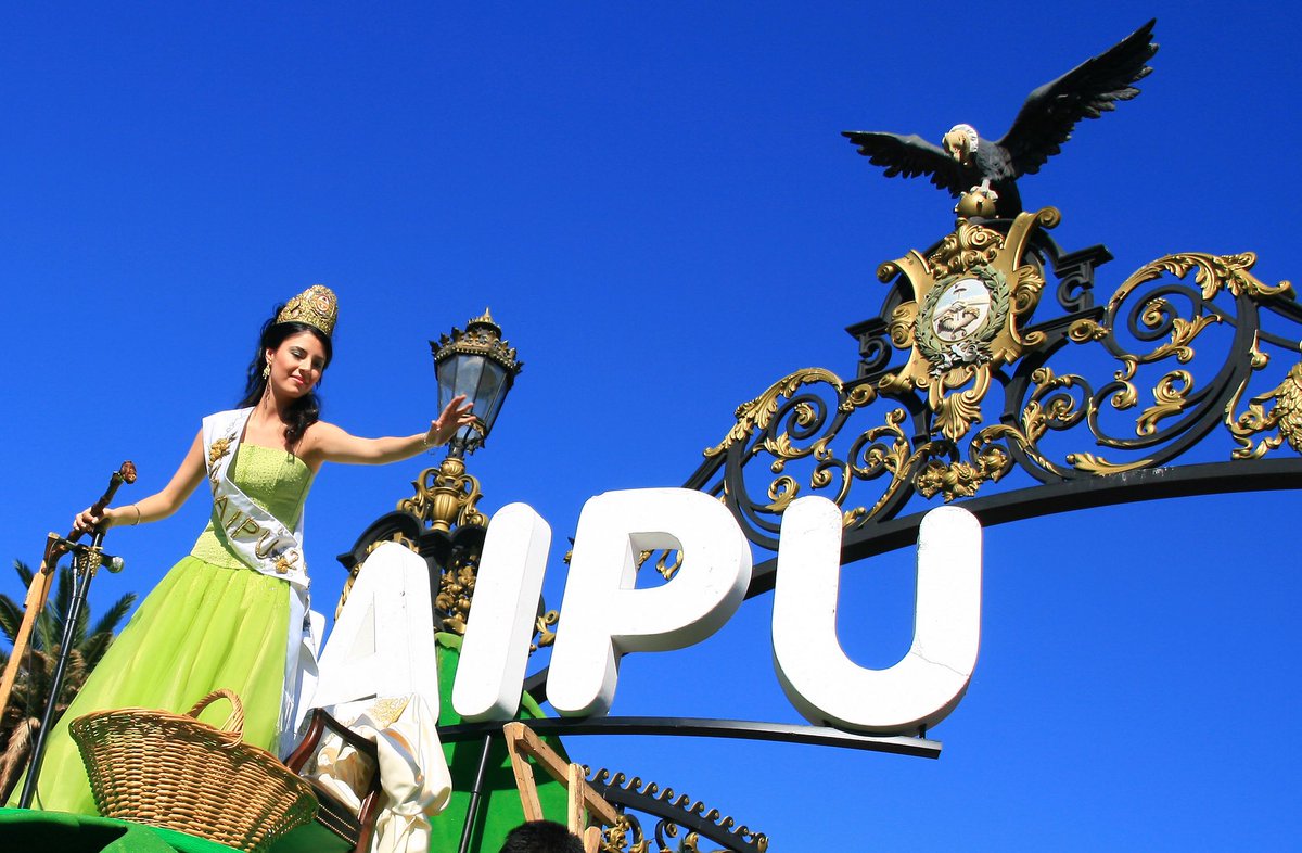 Las calles de Mendoza 🍷 se convierten en un desfile de colores, música y tradición. ✨🎶¡Viví Mendoza con Bee!🐝
