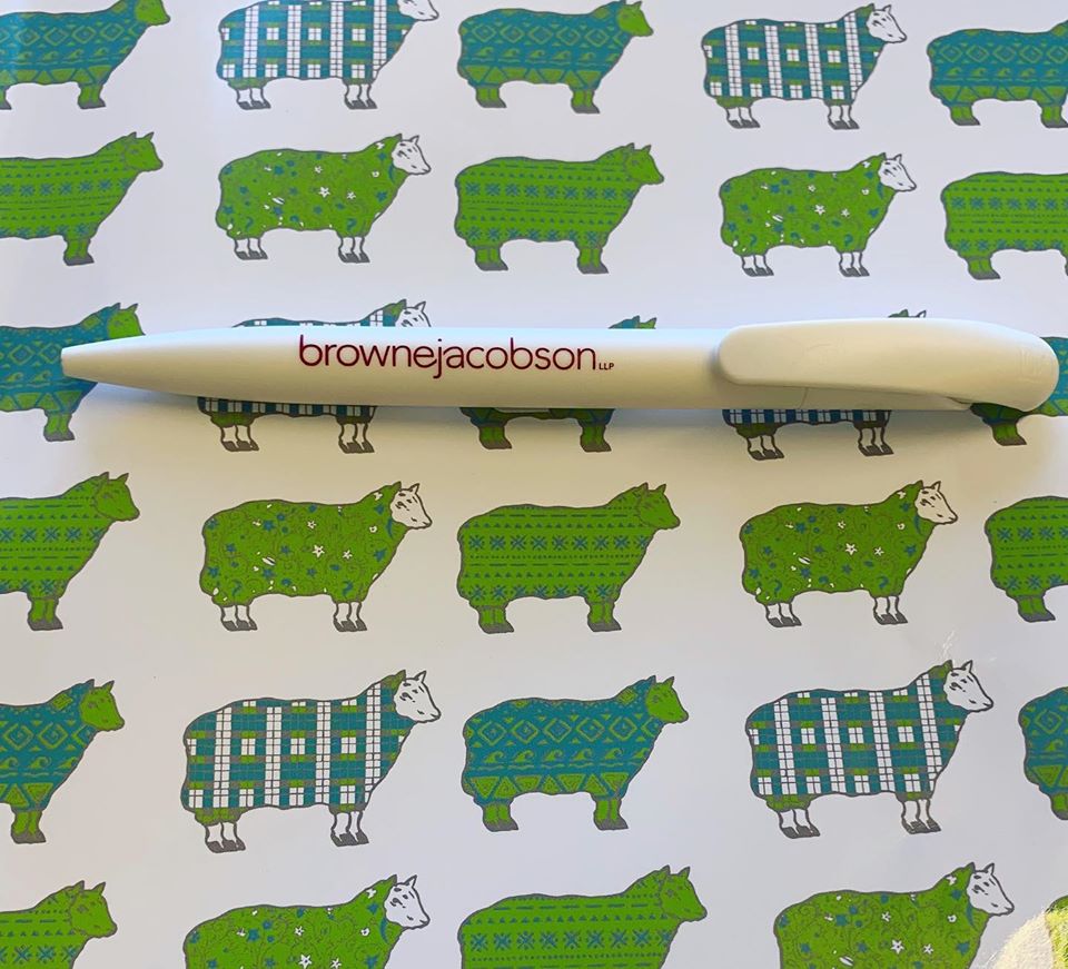 PinfoldPromos's tweet photo. Senator bio plastic pen 🖊.. made from sugar cane in a green electric factory.. comes with a 20 times longer writing time than pens from the Far East. European made 💚 #promotional #promo #sourcing #merchandise #branding #ideas #inspo #giveaway #ecofriendly #nonplastic #insta https://t.co/FXzmw1ngZM
