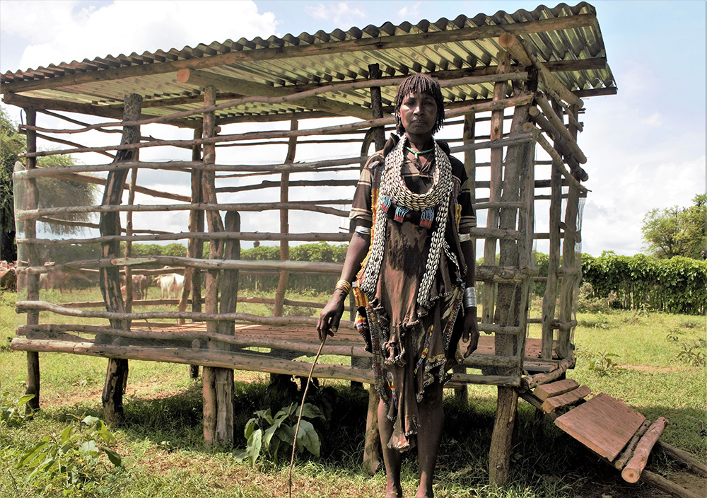 FarmAfrica's tweet photo. Changes in climate are making it difficult for women to overcome poverty. Discover how our Livestock for Livelihoods project, funded by @DFID_UK @UKAidDirect, is empowering women in Uganda and Ethiopia in the face of disease and drought. #IWD2020 

https://t.co/iURhgTvbrH https://t.co/EWpw2SJ70b