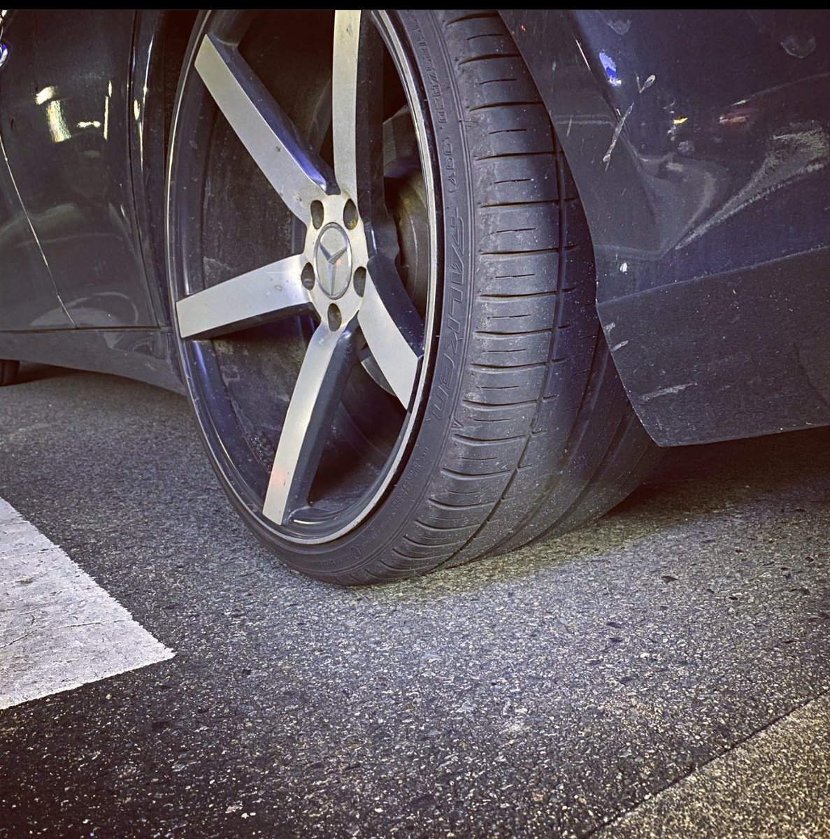 universalbc_sc's tweet photo. あーまたタイヤツルツルやん😭

#cls350  #mercedesbenz #clsclass https://t.co/NXWc7rNVqz