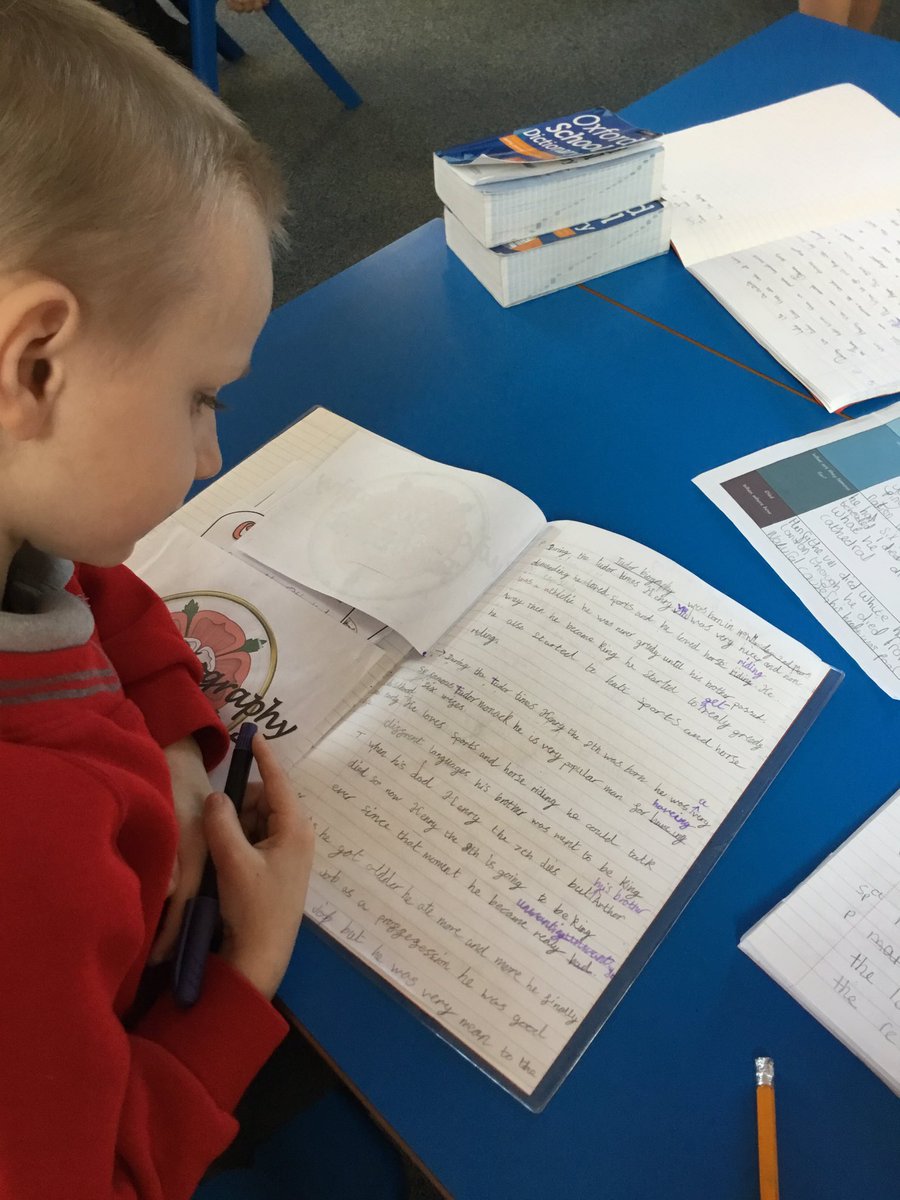Willows_Primary's tweet photo. Lots of writing going on this morning across school. #4RG #2KB https://t.co/Rg948rjHOI