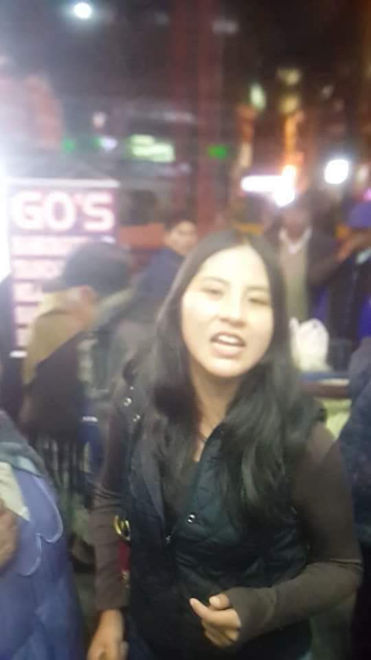 Sumaj_Warmi's tweet photo. 🛑 Identifican a instigadora de la destrucción del palco oficial para el  desfile en #ELAlto, programado para  hoy 6 de Marzo, se trata de Barbara Lucía Calderón Plata, quien fue candidata a diputada por el #MAS en las elecciones fraudulentas que convocó Evo en #20Oct. https://t.co/GwZxjiBrA3