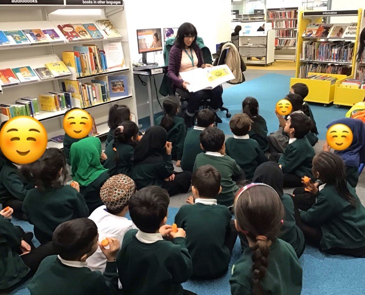 ZaytounaS's tweet photo. Continuing our #WorldBookDay2020 celebrations with Year 1 snack time #withadifference at #Riverside #Library @_Reading_Rocks_ @OpenUni_RfP @TransformTrust https://t.co/9o1CnHzpQV
