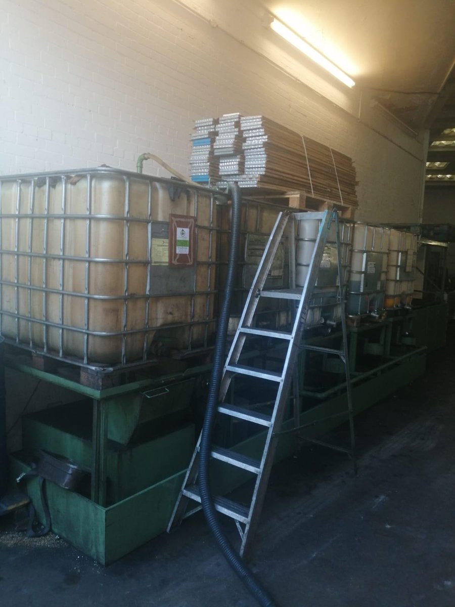 VwrLtd's tweet photo. Nice easy waste oil collection job to finish of the week.
Call Vehicle Waste Recycling to book your collection 01922447930.
#wasteoil #vehiclewasterecycling #vwrltd #commercialwaste #wastedisposal #oildisosal #wasteoildisposal https://t.co/8BfO88QaaK