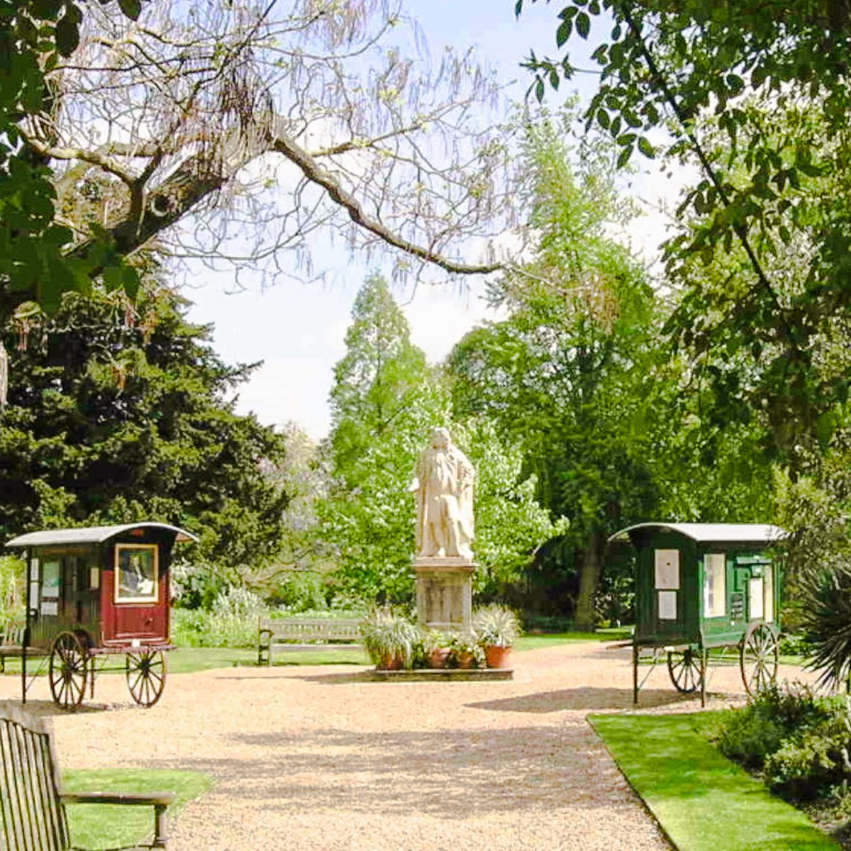 As we roll into spring and leave winter behind, we’re looking forward to exploring some of London’s Secret Gardens. First on our list is Chelsea Physic Garden, which contains the world’s oldest rock garden and is home to more than 150 species of plants bit.ly/2SogfcN.