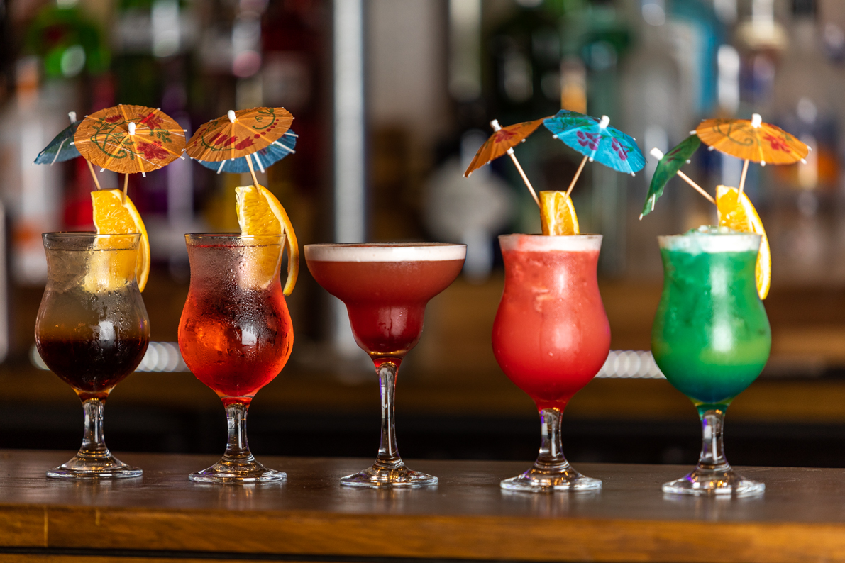 AcapellaJQ's tweet photo. Join us for some weekend cocktails and a good time! ☀️🍹

#livemusic #jewelleryquarter #birmingham https://t.co/1Yh0QhIVmC