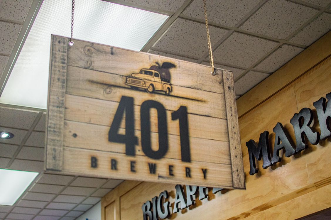 Happy Friday! Have you stopped in at our brewery lately? Delicious ciders made in house!  

#bigapple401 #cider #apple #brewery #tourismON