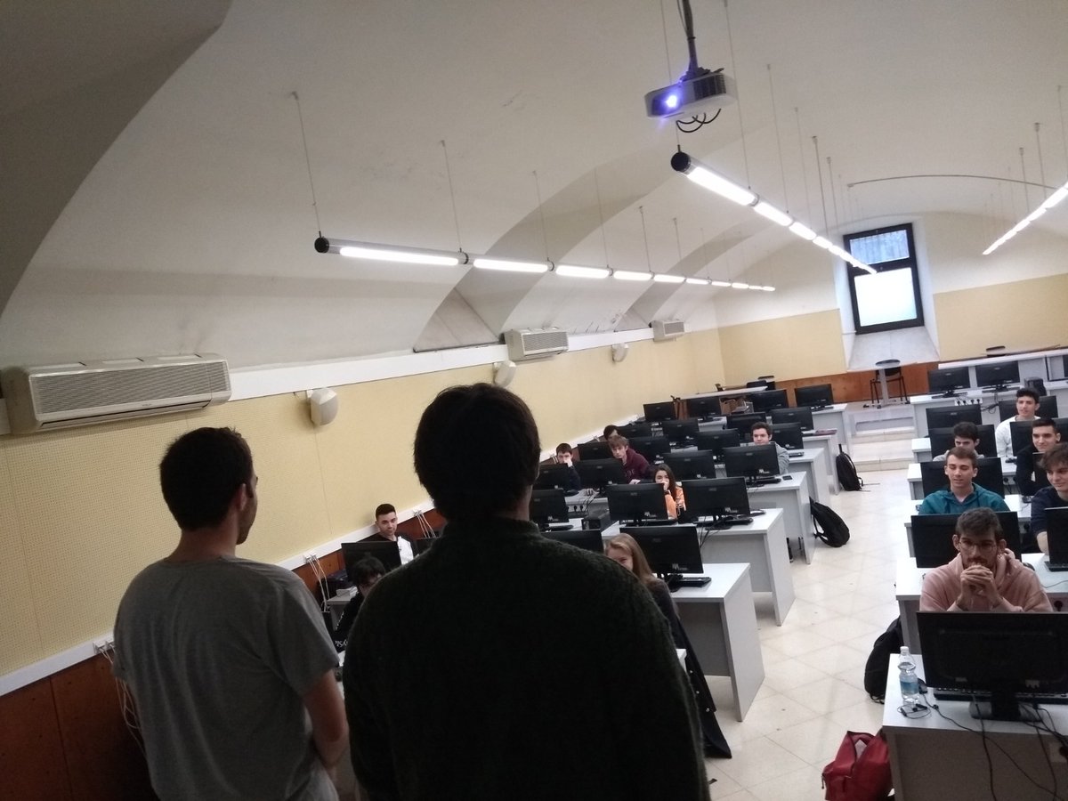 Surrealboost's tweet photo. Yesterday we had the pleasure of discuss the math behind our first-year projects and SYNAPSE with the @ENTI_BCN algebra class students. Thanks for the opportunity, @kokopus_dark https://t.co/cNftwqhssj