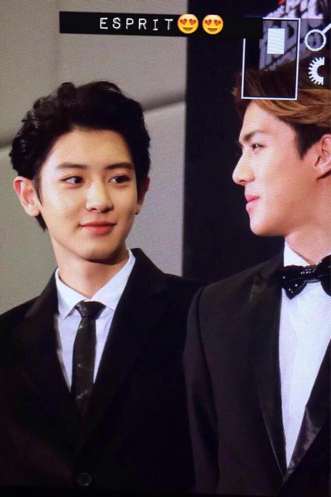 Chanhunsc's tweet photo. find a man who will look at you like how chanyeol look at sehun. 
#찬열 #세훈 #찬세 #CHANHUN #EXO_SC #SEHUN #CHANYEOL https://t.co/6VhdmXREVU