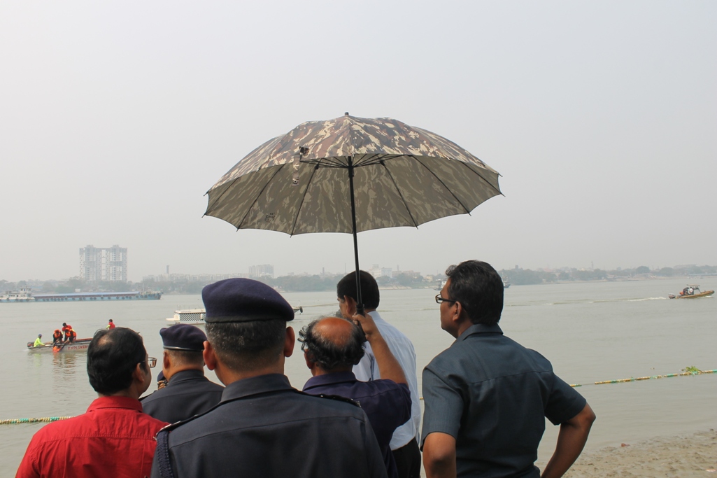 seaexplorersins's tweet photo. Rescue drill in River Ganges https://t.co/2EEUjJhDTv