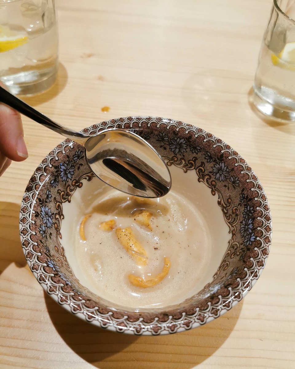 Ojalá fuera temporada de fabas todo el año. 
Pero ya no tendrían gracia...
🐓 #pampinbar #escabechados #cociñadetempada #cociñadebarrio