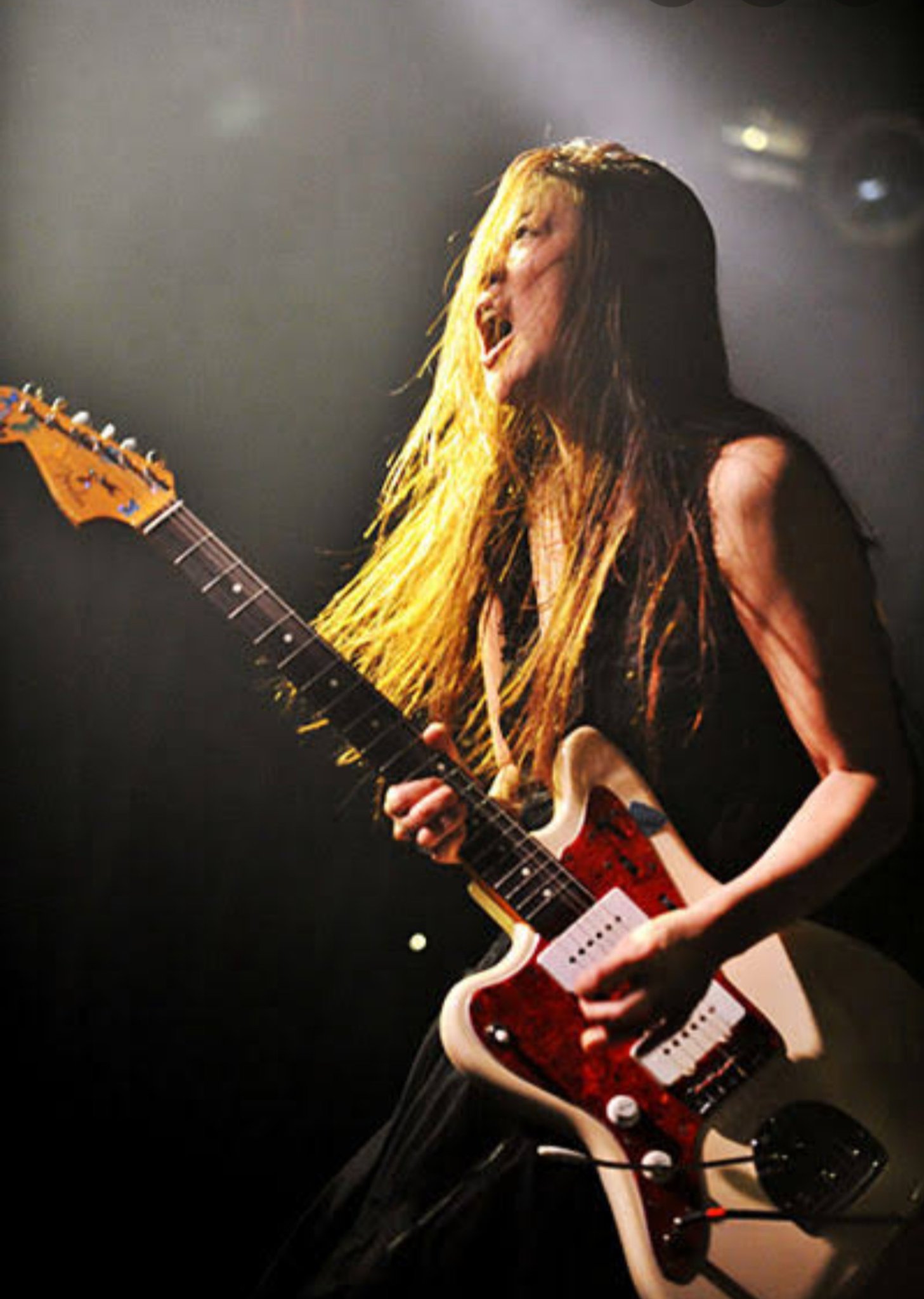 Rainbowrising コロナばっかりで気が滅入るからカッコイイギタリスト貼ろう 復活を Detroit7 菜花知美 Detroit7 菜花知美 T Co Ke7wpzgbqs Twitter