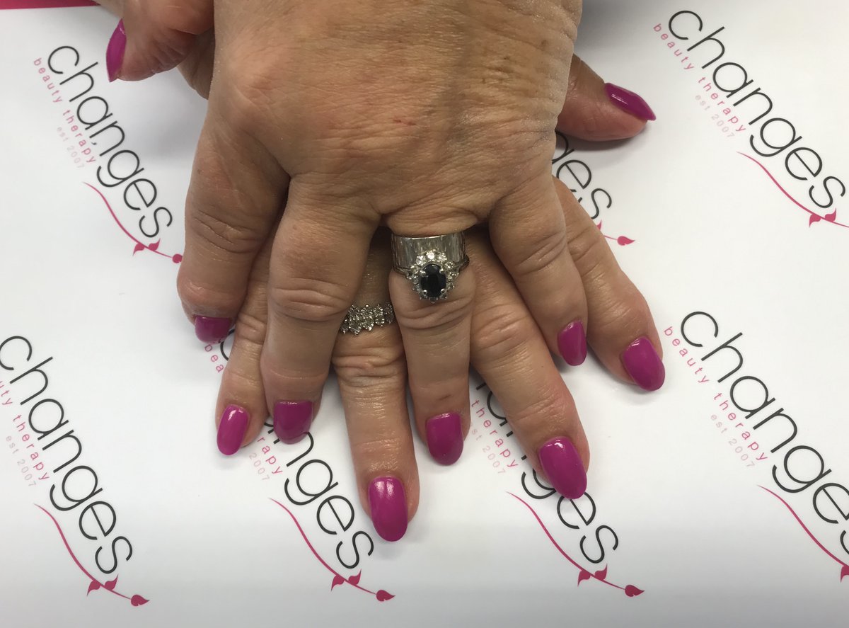 ChangesTherapy's tweet photo. Are you weekend ready? Nails done? Tan sorted? Lashes? #honley #gelish #huddersfieldhour https://t.co/IwFOVMBcVT