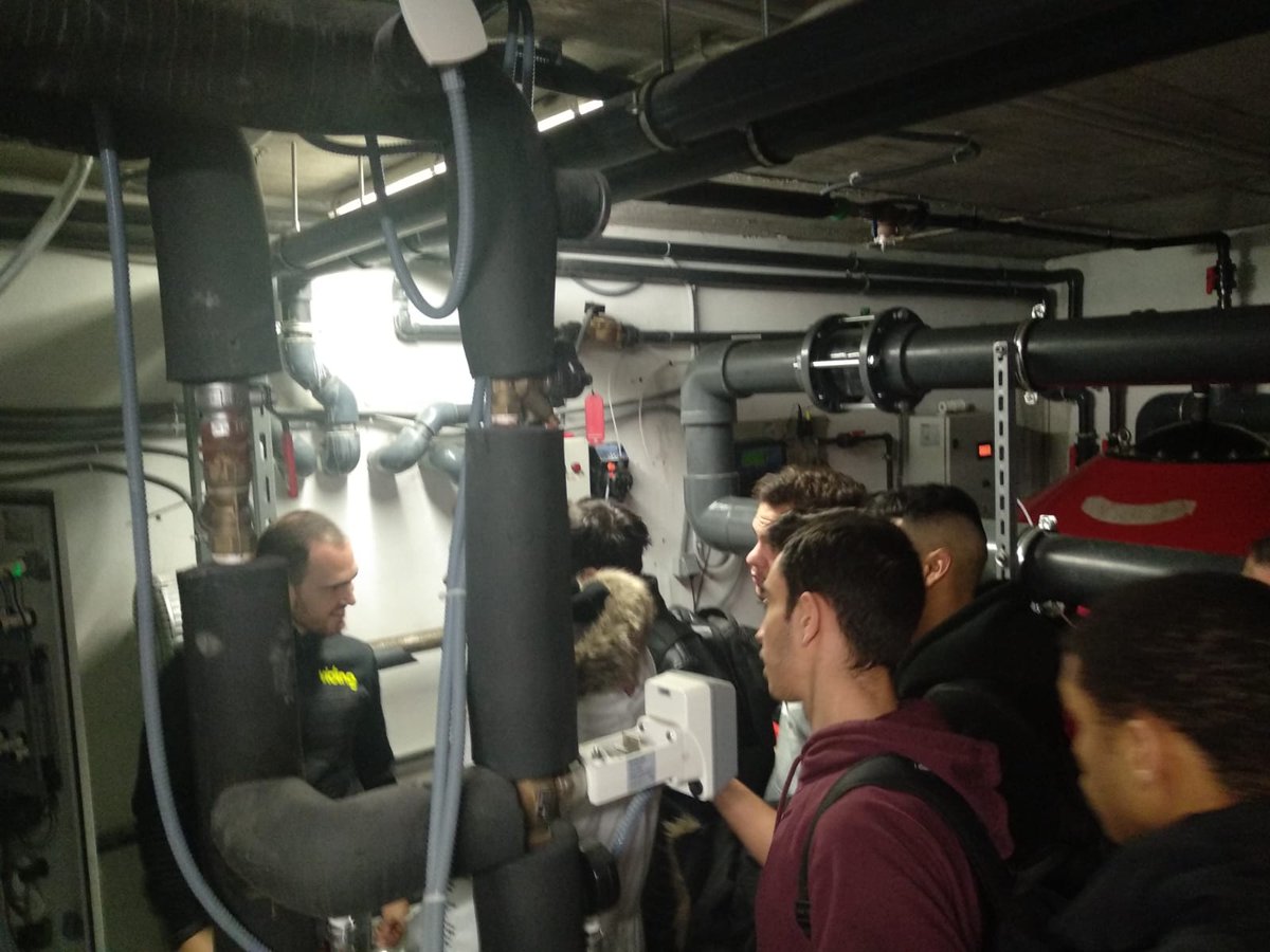 iestomvalmadrid's tweet photo. Visita de nuestros alumnos de Instalaciones Elect.y Automáticas a #Viding para conocer sus instalaciones dentro del proyecto #eduo @fundacionexit @DualizaBankia @fp_empresa https://t.co/A4qPfBl224