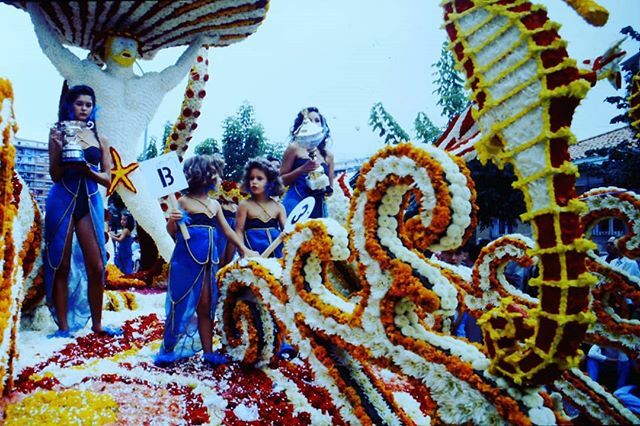 Tan tradicional como la propia Batalla es la vuelta de honor mostrando los premios obtenidos
#batalladeflores
#Laredo
#cantabria 
#flores🌸 
#carrozas 
#fiestaspopulares ift.tt/2xh8E7F