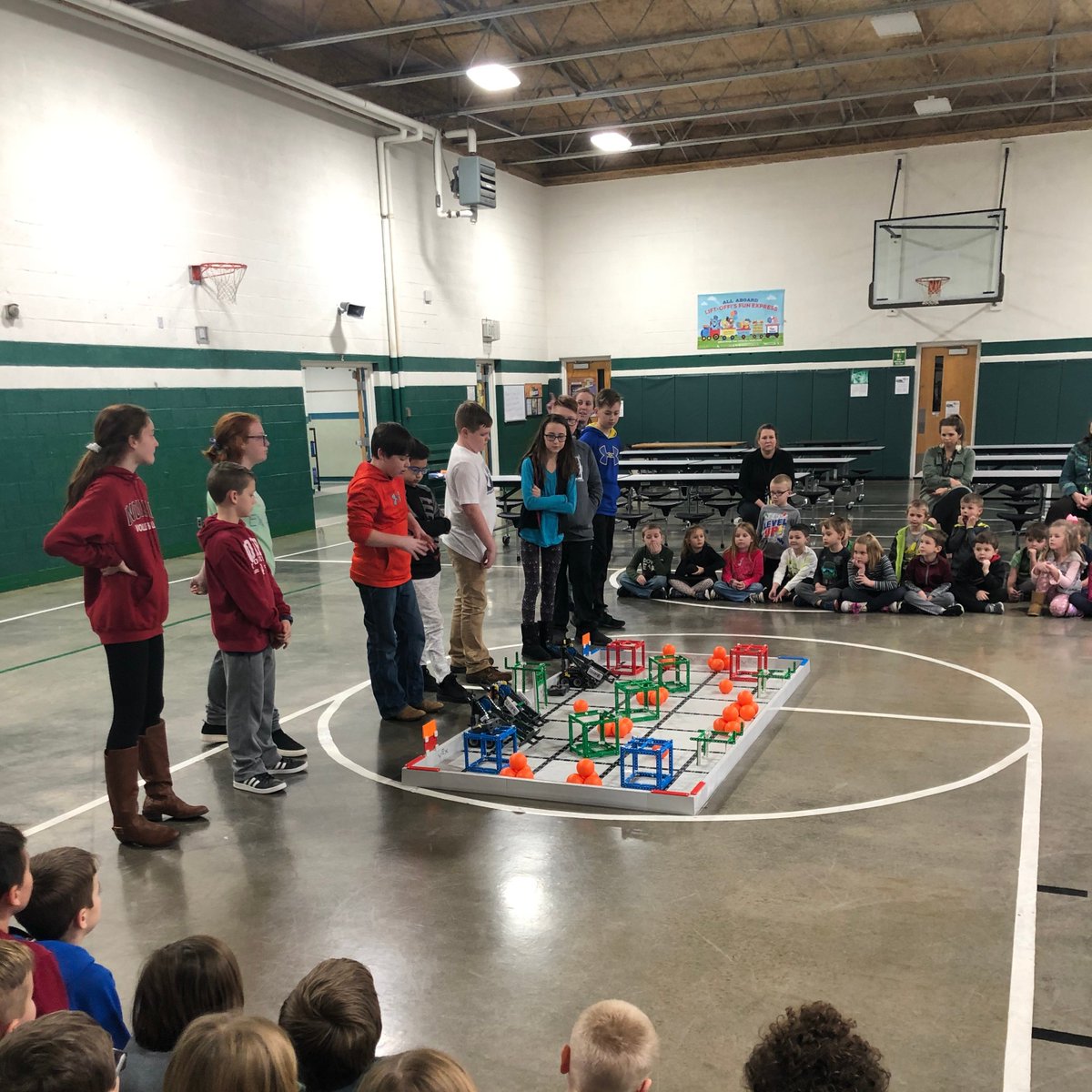 MrsEmmick's tweet photo. GOOD LUCK to VULCANS OF VEALE!!  They are headed to state tomorrow.  We are looking forward to a great day of competition!  @VealeElem @VEXRobotics @WashCommSchools https://t.co/WSB6Tkq1OE