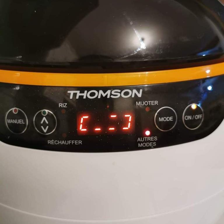 Thomson_FRA's tweet photo. "Le Creacook Express, mon nouvel allié en cuisine" !
@lesperles2maman teste pour vous notre multicuiseur : le #CreaCookExpress ! 😋
▶️ https://t.co/mn3KuAsFyF #ThomsonÉlectroménager https://t.co/JaB3wuQXCg