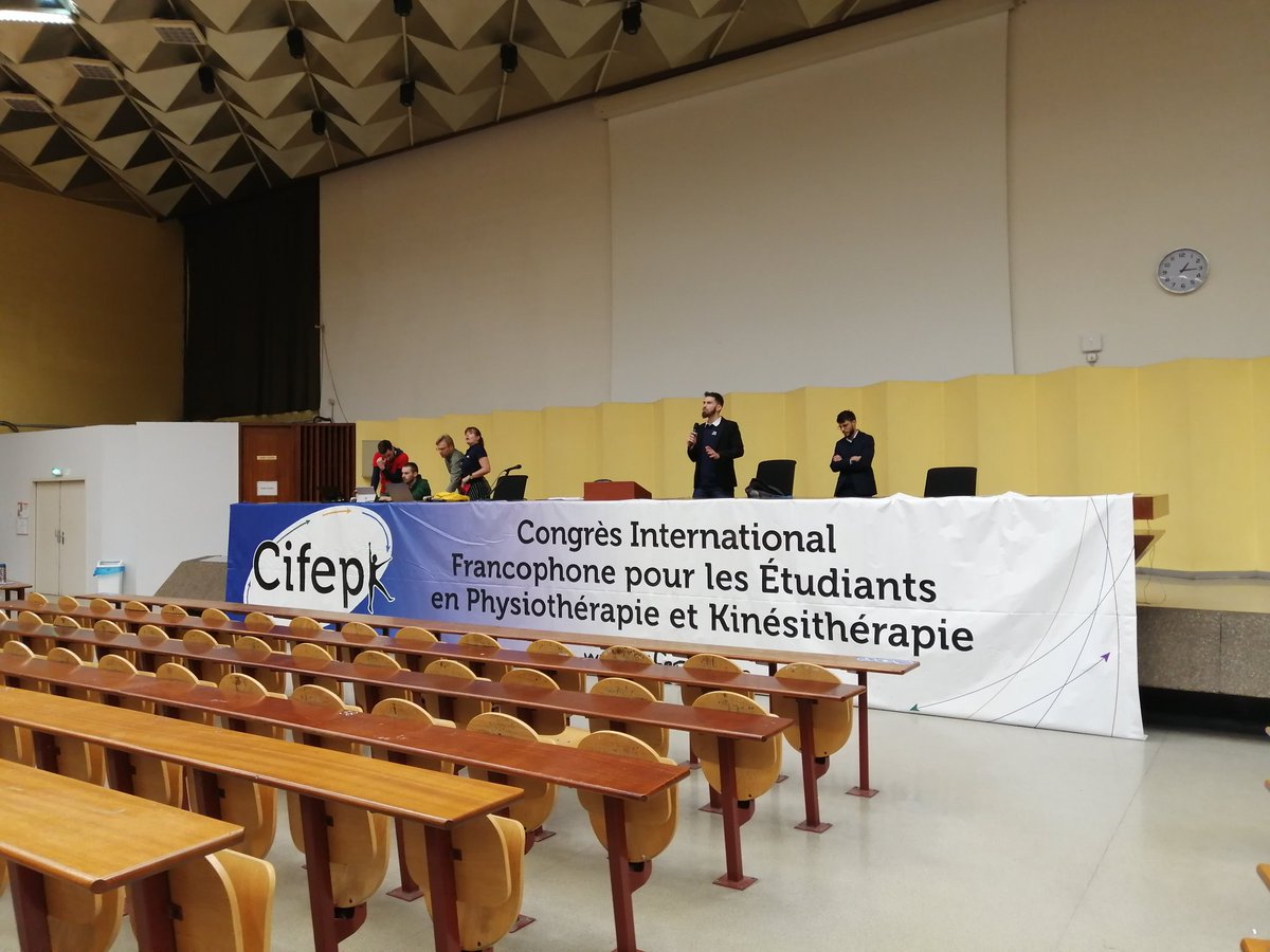 Hadrien_Tho's tweet photo. Cérémonie d'ouverture du @CIFEPK 2020 à Bordeaux !

➡️ 3 jours de formation sur différents thèmes : musculo-squelettique, neuromusculaire, cardio respiratoire, santé publique, sciences humaines, etc....

Un week-end qui s'annonce riche 💪 https://t.co/mddPKp6hCb