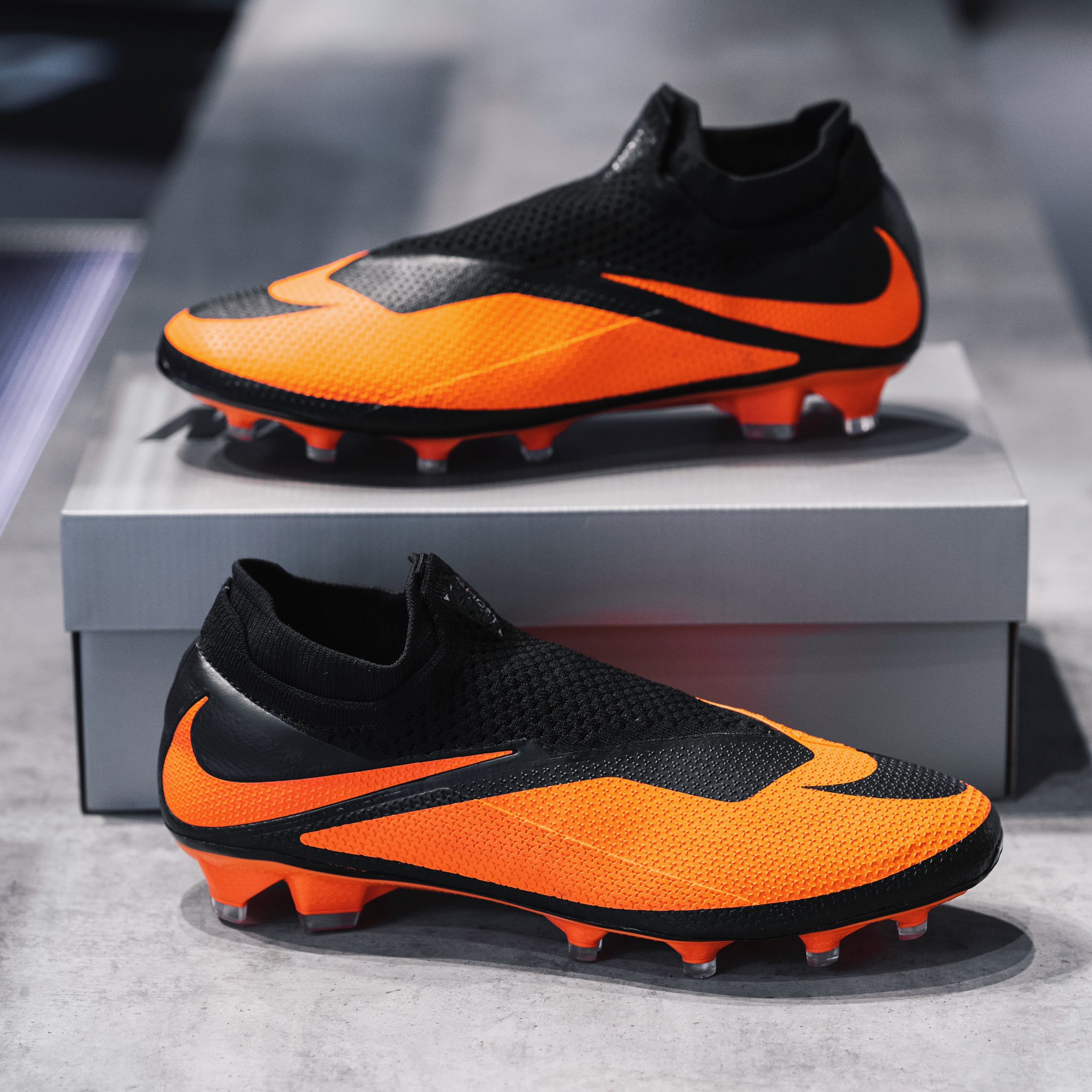 Engañoso Extinto Náutico Pro:Direct Soccer en Twitter: "Just Dropped 🔥 Nike Future DNA Hypervenom  in "Bright Citrus &amp; Black". A nod to a past great of 2013. Cop first  and fast at #ProDirect ➡️🛒 https://t.co/OOBC9wHD6k