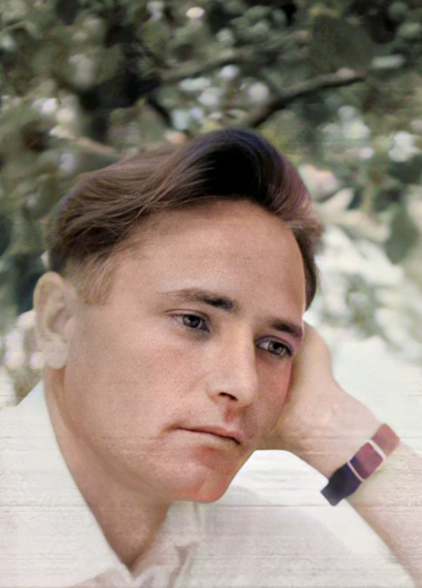 edix237's tweet photo. @StuartHumphryes Thank you, this works really great! It is worthwhile trying to add color with “DeOldify”, here is an example of my grandfather https://t.co/pKMdl07RP8